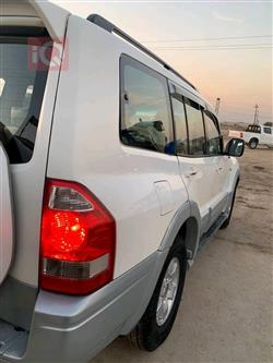 ميتسوبيشي باجيرو